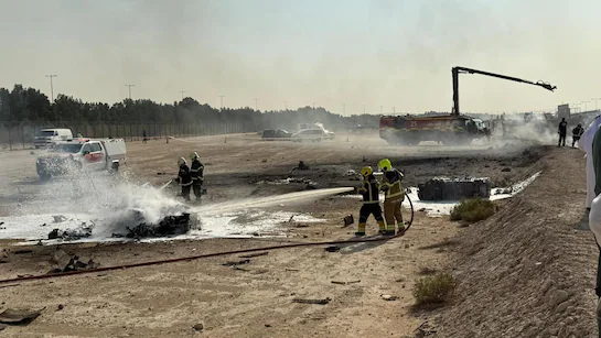 Tejas Crash Dubai Air Show के बाद दुर्घटनास्थल से उठता धुआँ और रेस्क्यू टीम