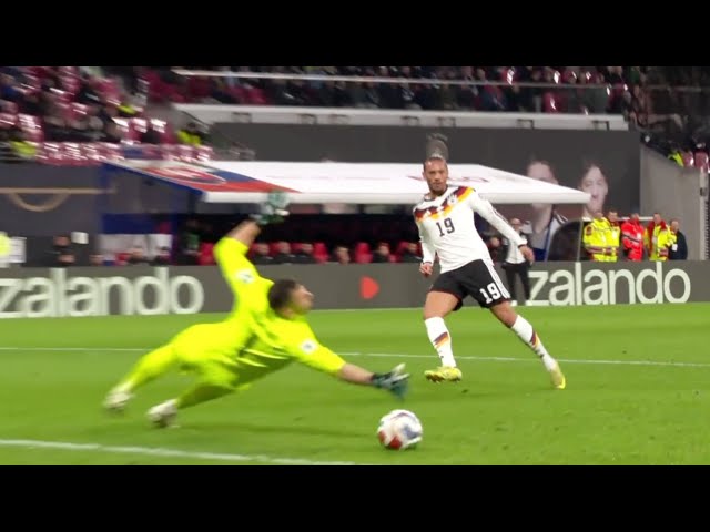 Germany vs Slovakia 6-0 highlights का वीडियो thumbnail जैसा दृश्य
